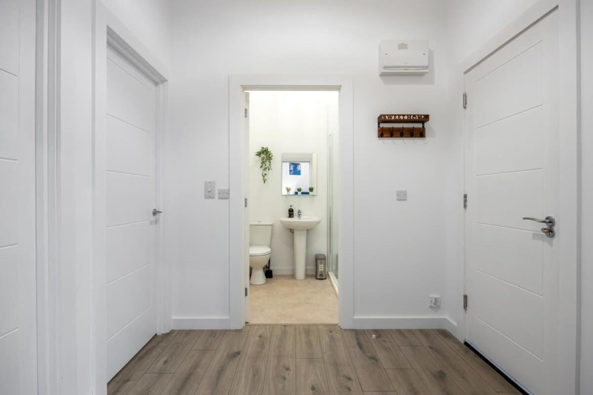 Contemporary 2 Bed Apartment -Belfast East Village Экстерьер фото