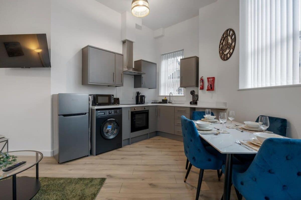 Contemporary 2 Bed Apartment -Belfast East Village Экстерьер фото